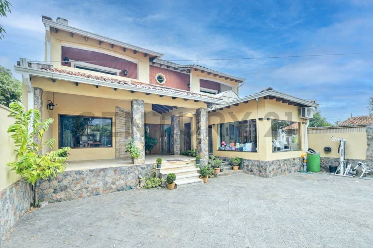 Casa en venta en Lambaré – Bo. Kennedy | Ubicación privilegiada