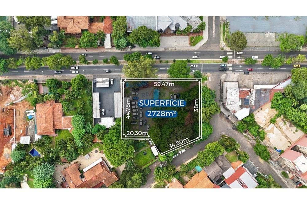 Vendo amplio terreno de 2728 m2 sobre mariscal lopez, Asunción