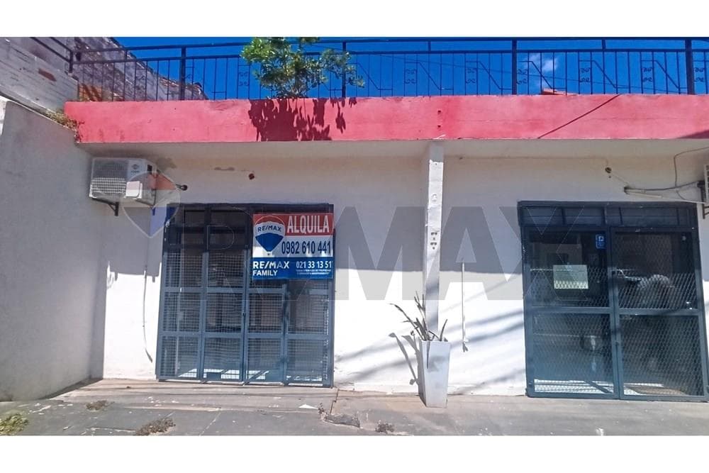 Salón comercial en alquiler - bernadino caballero