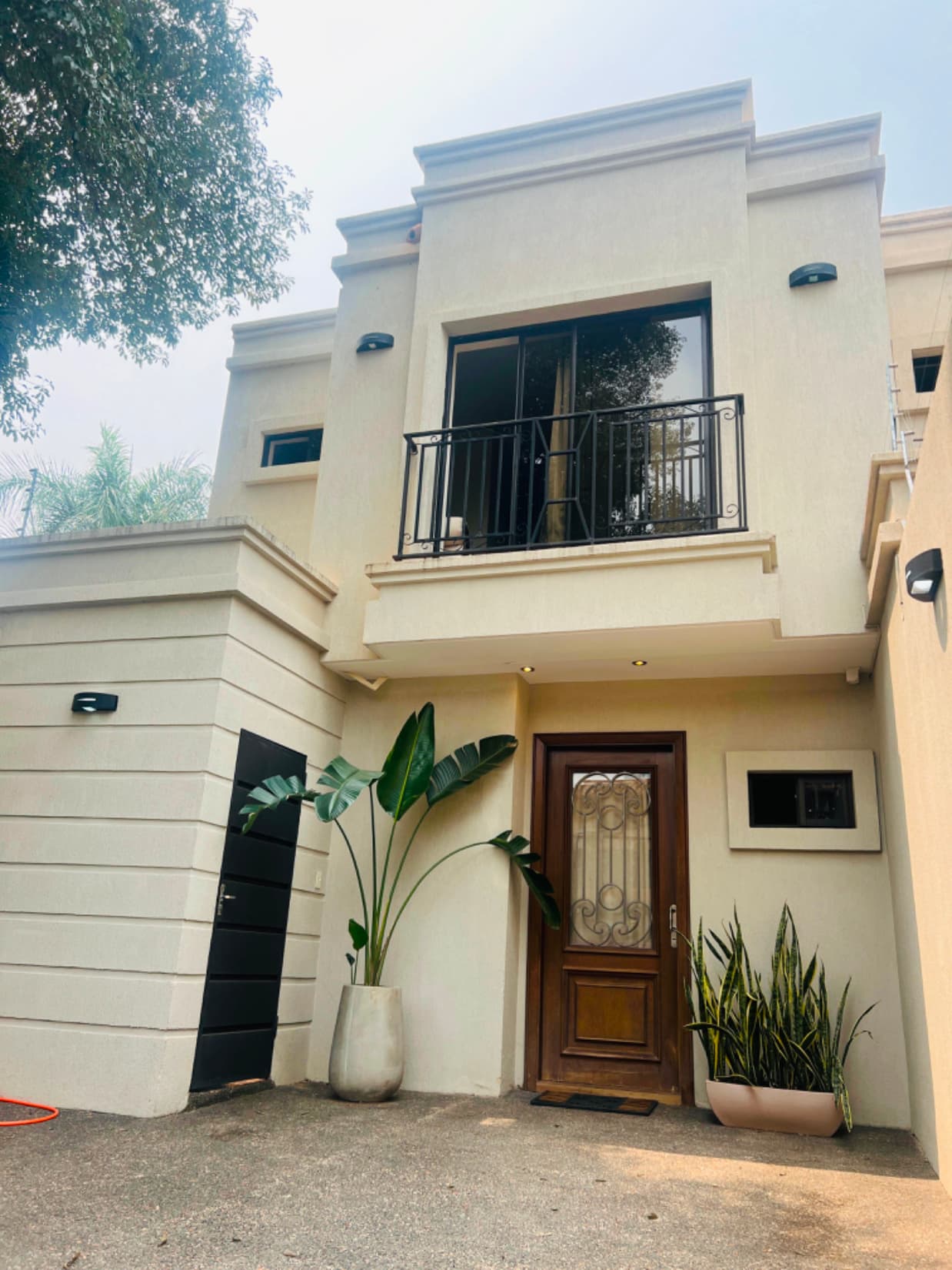 VENDO Duplex en excelente estado Mburucuyá Zona Colegio Lumen