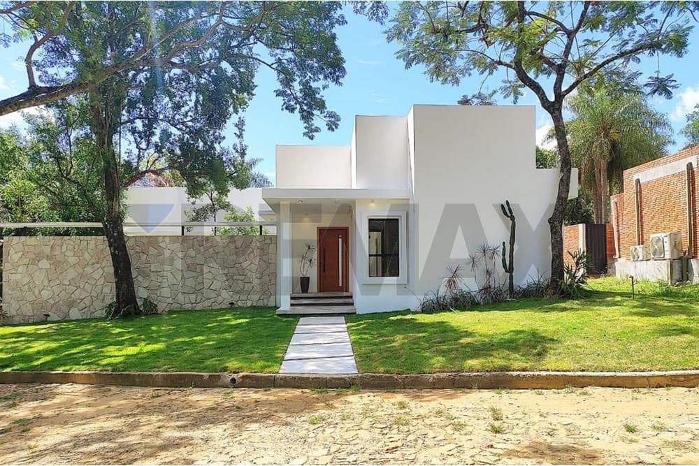Casa - Venta - San Bernardino, Paraguay