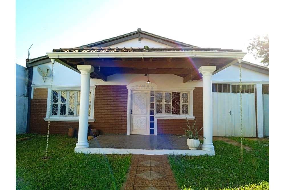 Alquilo casa con piscina en San Lorenzo