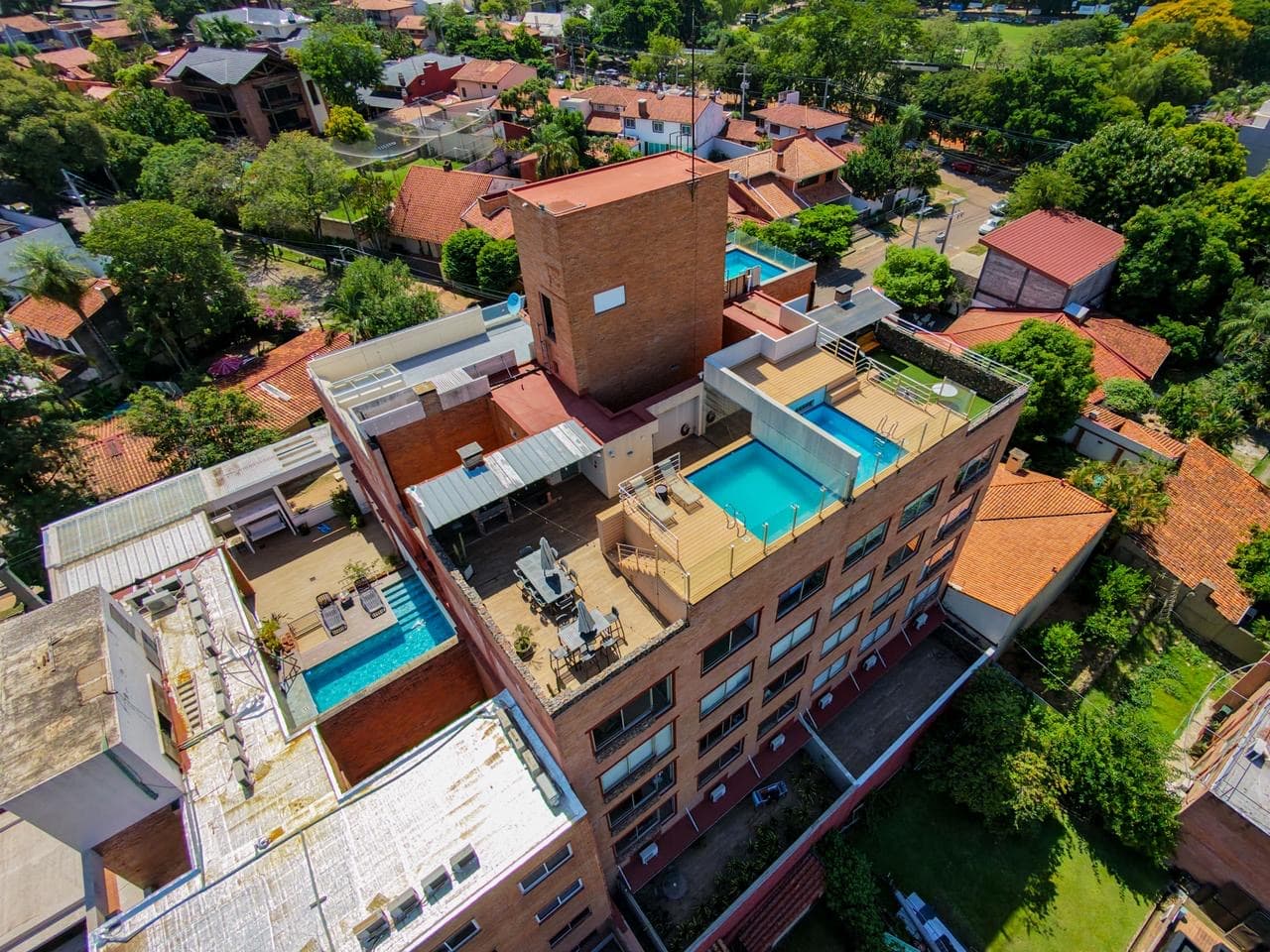 En venta penthouse con pisicina y quincho propio en mburucuya