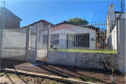 Alquilo casa en asuncion barrio obrero