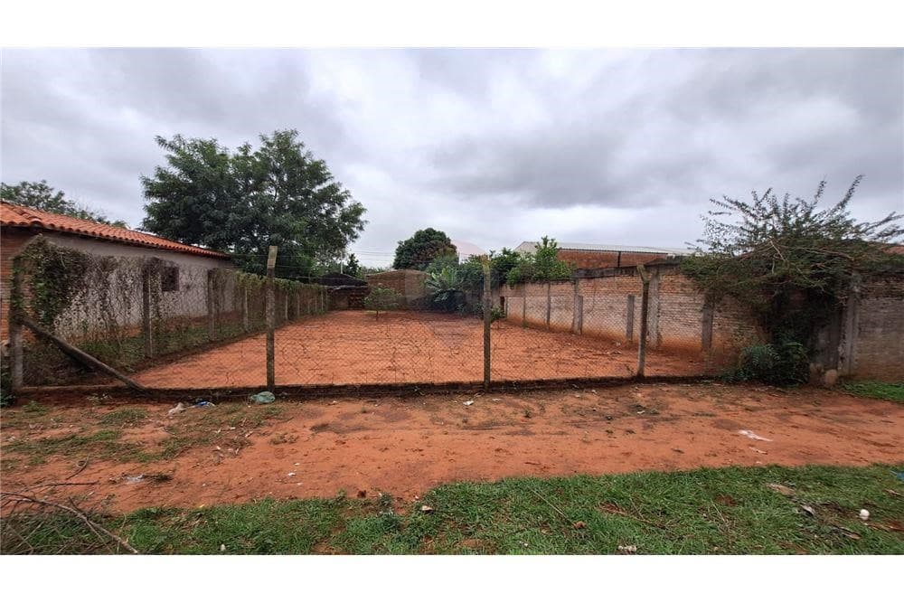 Terreno en venta en Luque costa sosa