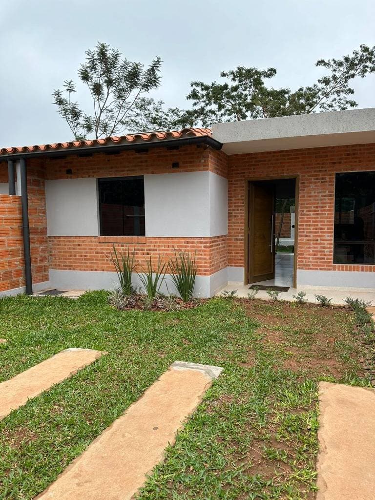 Vendo casa en Luque mora cue