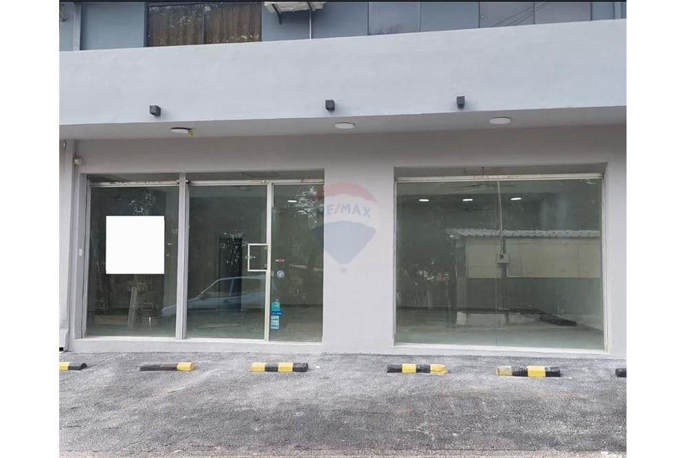 El local comercial ideal para tu empresa ✨