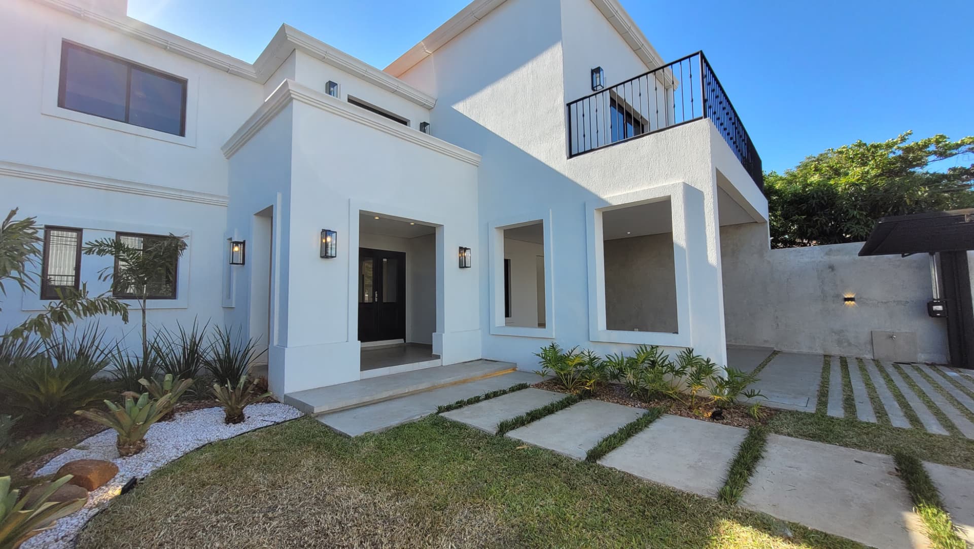 Vendo residencia en villa aurelia