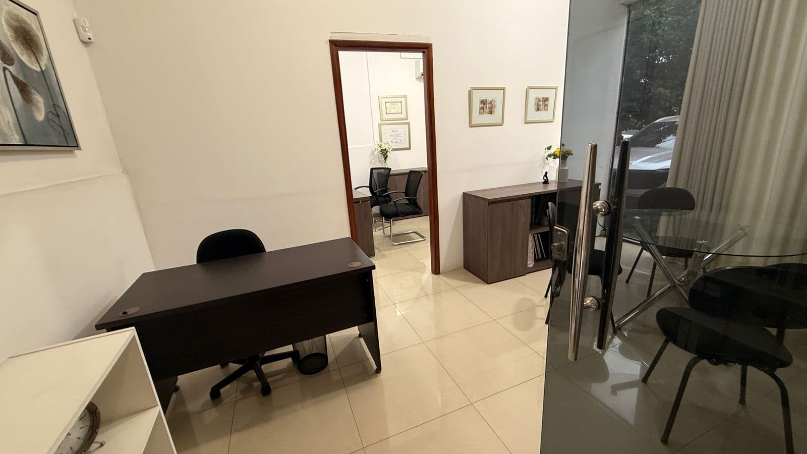 Alquilo oficina edificio luft zona cfa b°Herrera