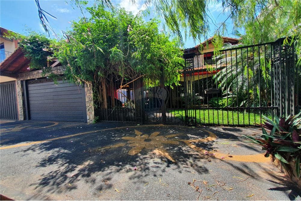 Vendo residencia con piscina en San Lorenzo