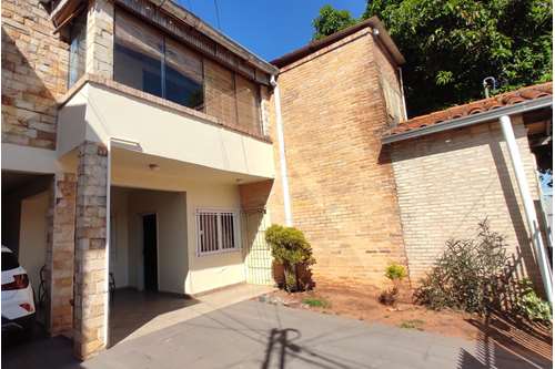 Casa-Venta-Rafael Barret, Los Laureles, Asunción