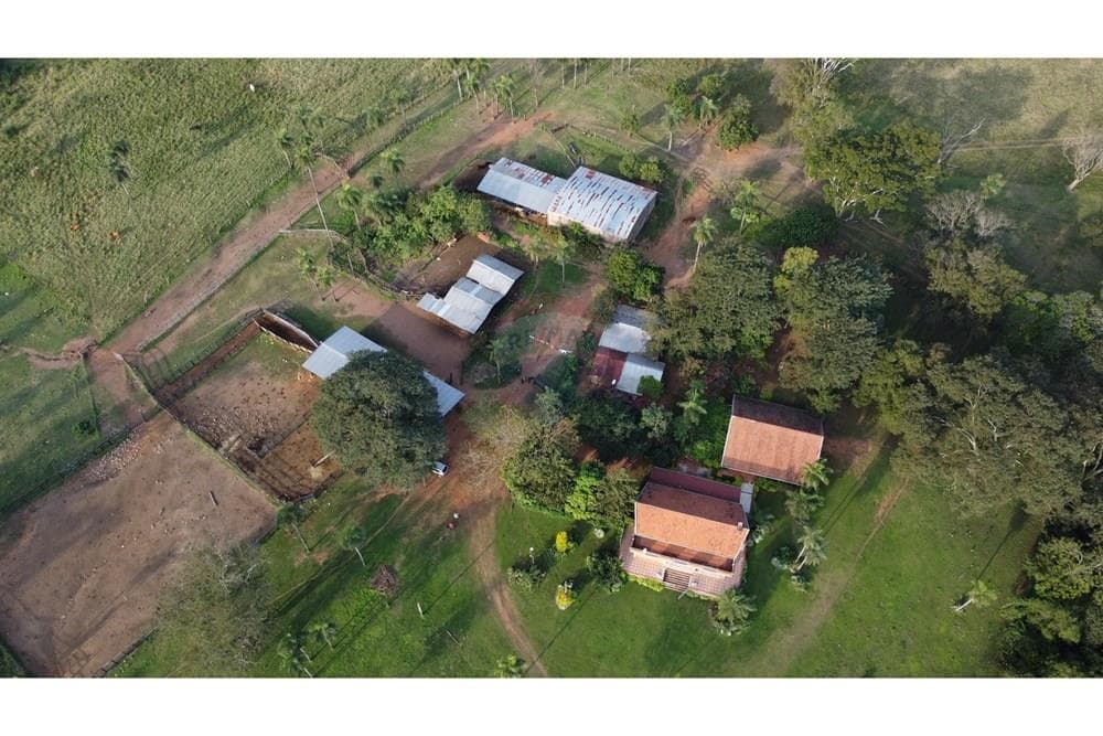 Propiedad Rural con Infraestructura en Paraguari