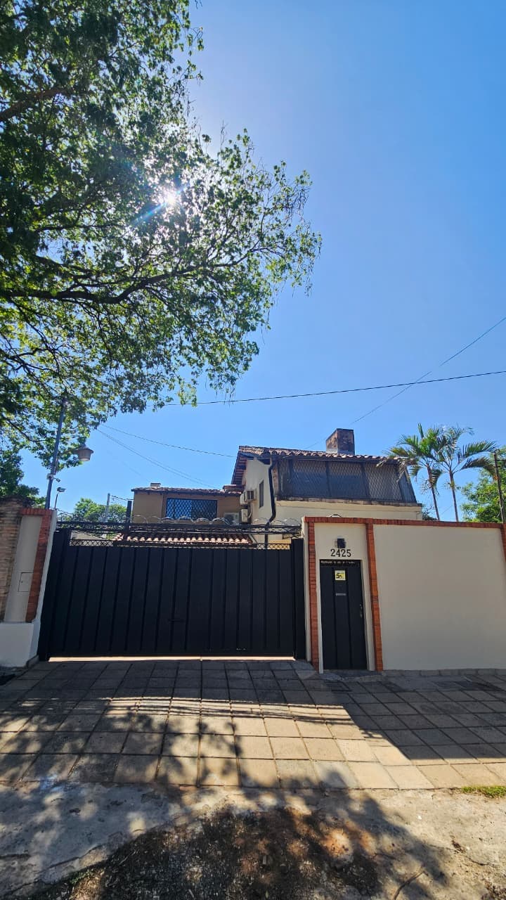 Vendo Duplex De 3 Habitaciones + Area De Servicio En San Vicente