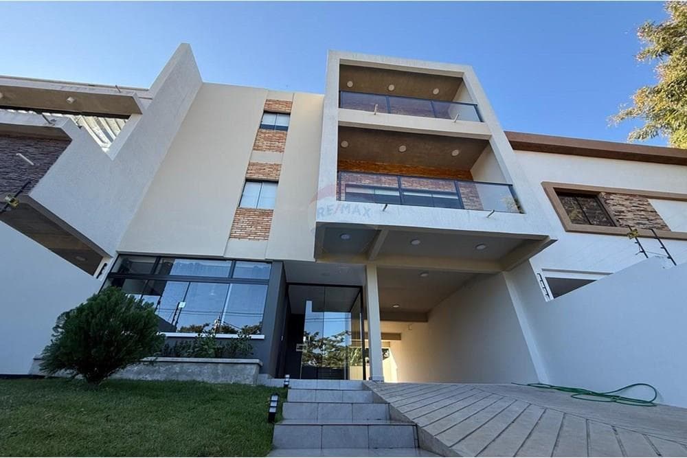 Alquilo departamento en lambare zona yacht