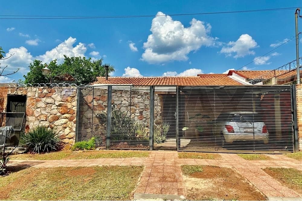 Vendo hermosa casa en Luque loma merlo