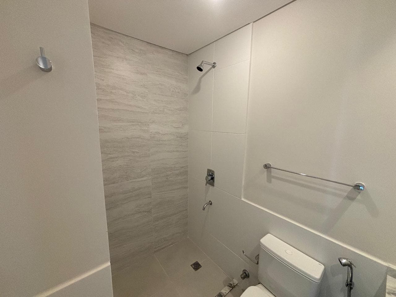 SE VENDE Depto de 2 dormitorios en Villa Morra
