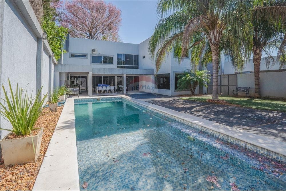 Residencia en Lambaré En alquiler