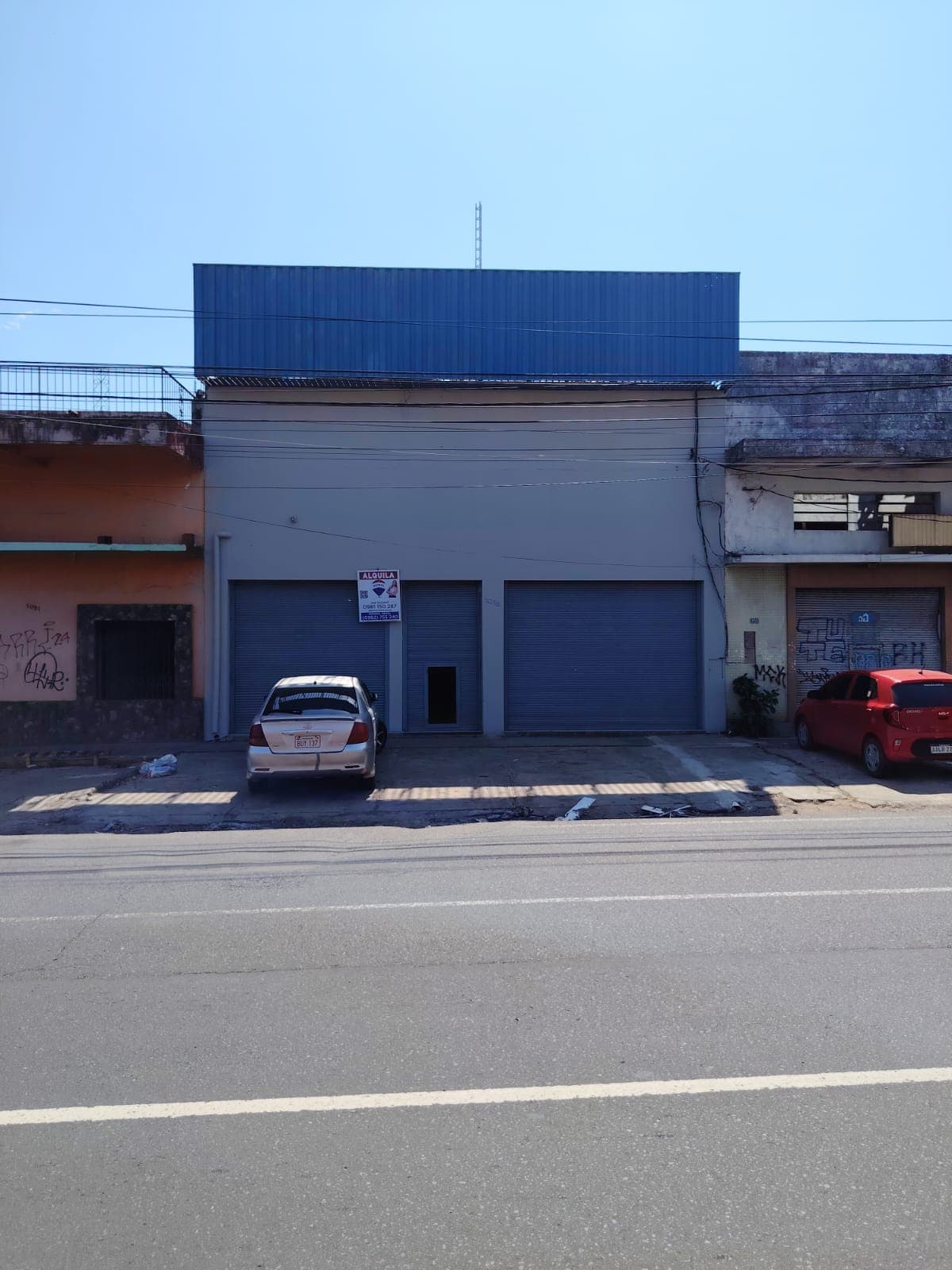Alquilo Local Comercial ?