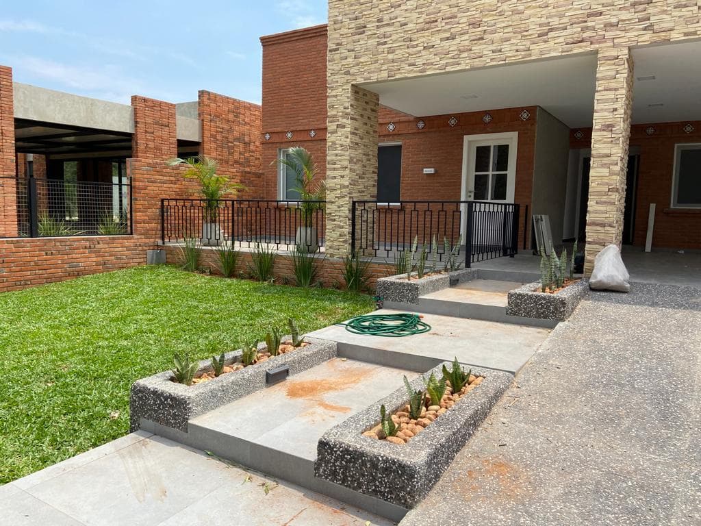 Vendo alquilo hermosa casa en Surubii
