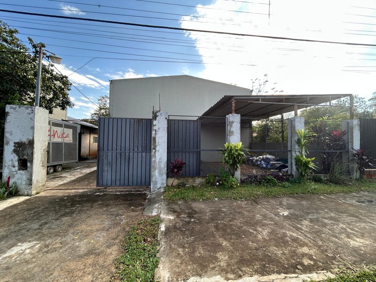 Vendo deposito en Luque zona britez borges
