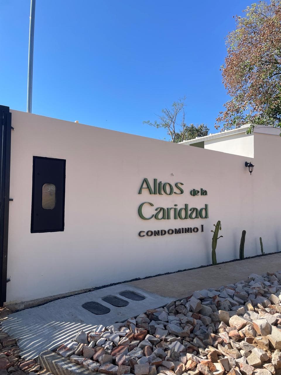 Casas a estrenar en Mariano Roque Alonso. Condominio altos de la caridad. Caio