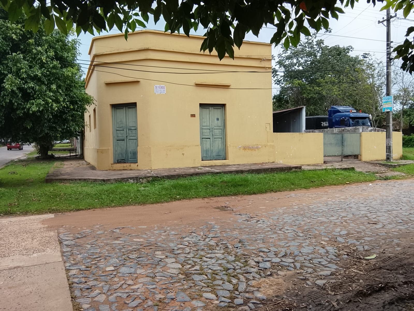VENDO CASA en Carapeguá: ZONA CENTRO – Terreno de 497 m² Ideal para Negocio o Residencia de Lujo