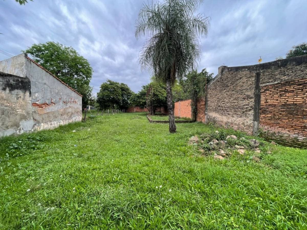 Vendo terreno de 532 m2 en Primer Barrio Luque