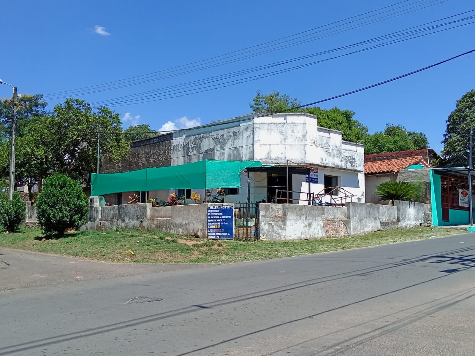Vendo propiedad en esquina caacupé