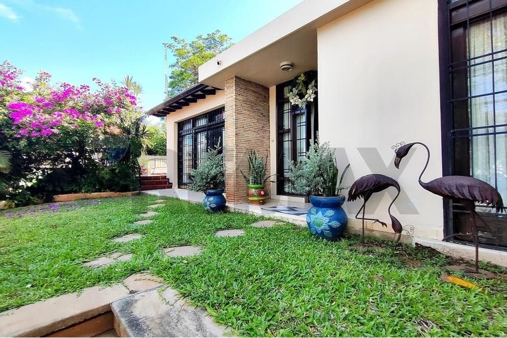 Casa en venta bo. San vicente - Asunción