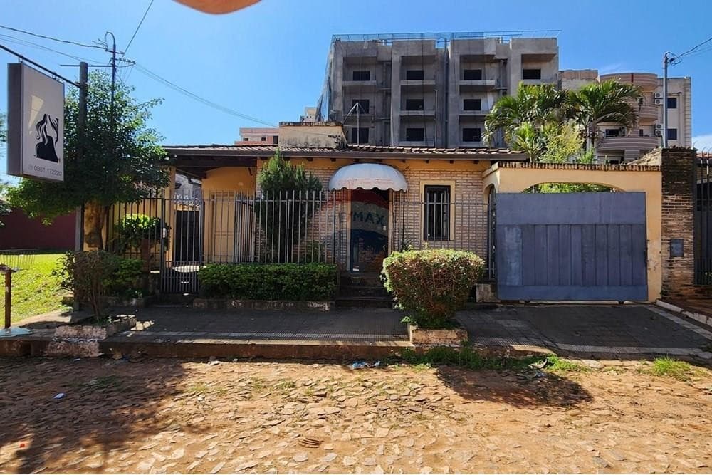 Residencia - Venta - Fernando de la Mora, Paraguay