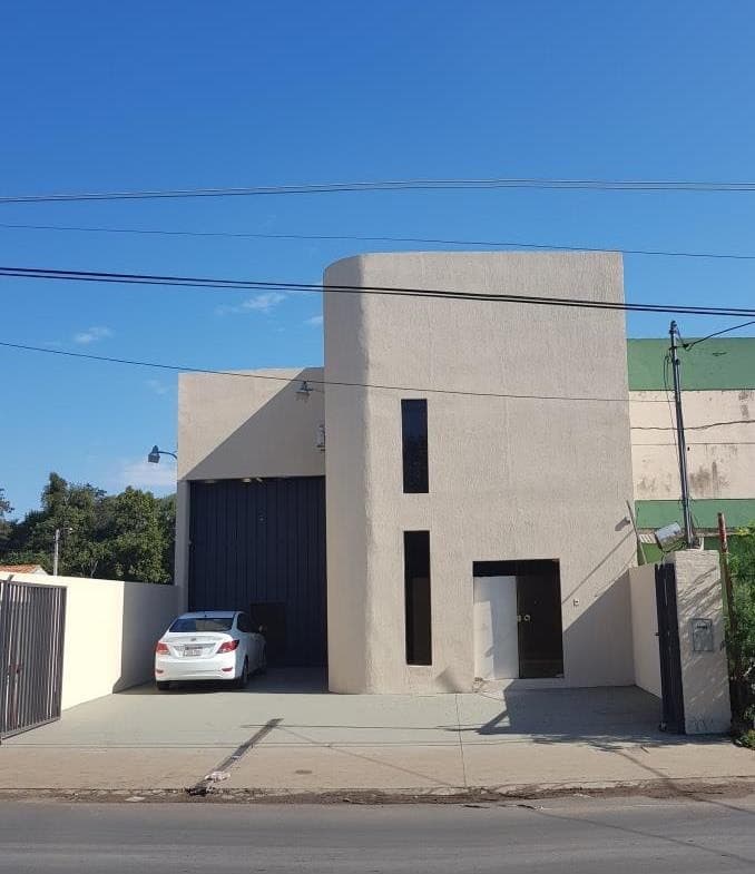 Alquilo Deposito con oficina. Zona Transchaco. COD 064