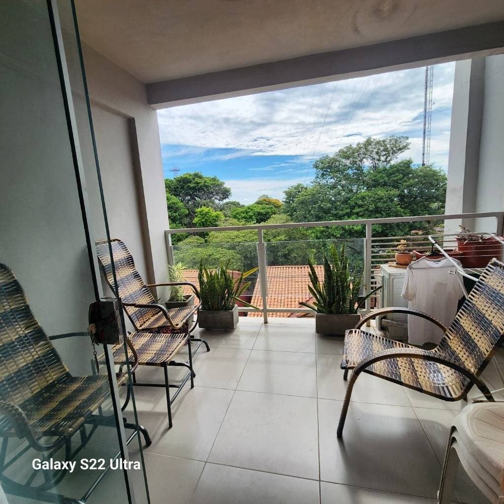 Vendo departamento de 3 habitaciones en Lambare zona canal 13