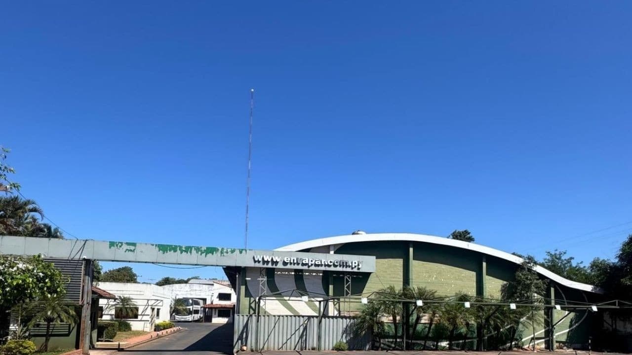 Vendo industria para operar con naves logisticas industriales cerca de asuncion
