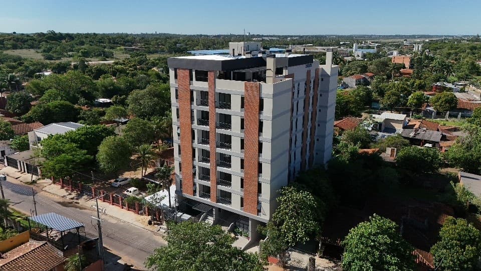 En venta departamento en Luque - zona Conmebol - 2 dormitorios - 1 cochera