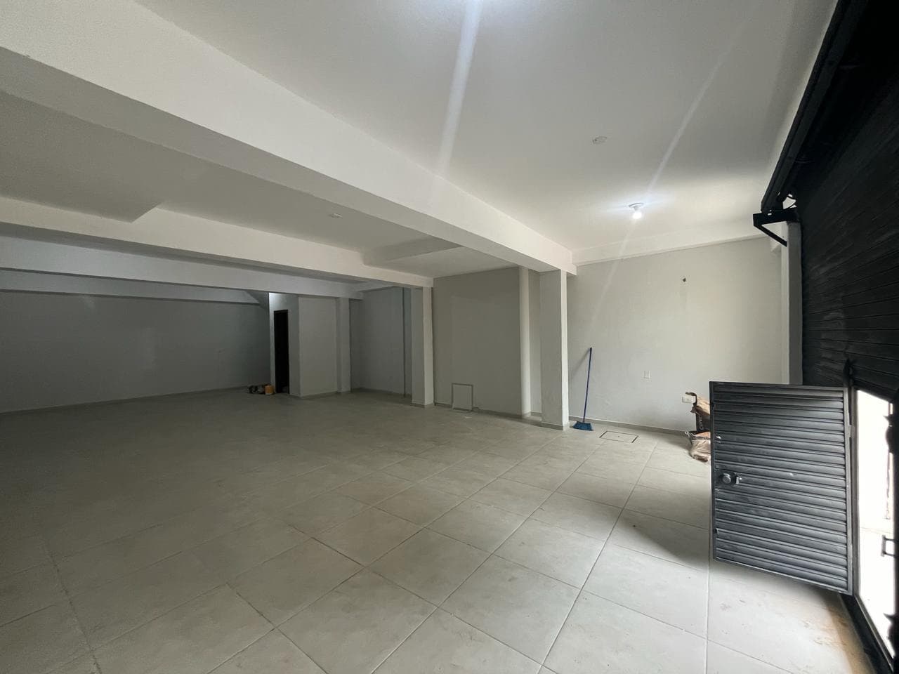 Alquilo local comercial en fdo zona sur