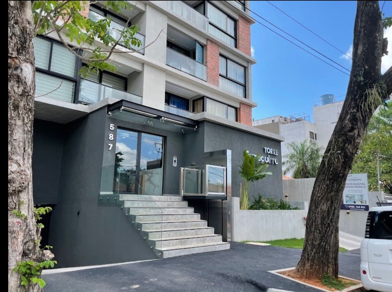 Alquilo depto en Villa Morra edificio eyzaguirre