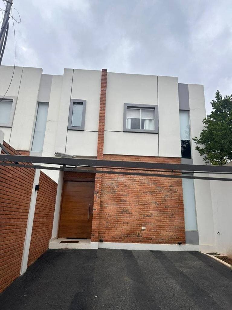 Vendo dúplex de 2 habitaciones en Asunción Barrio Hipódromo
