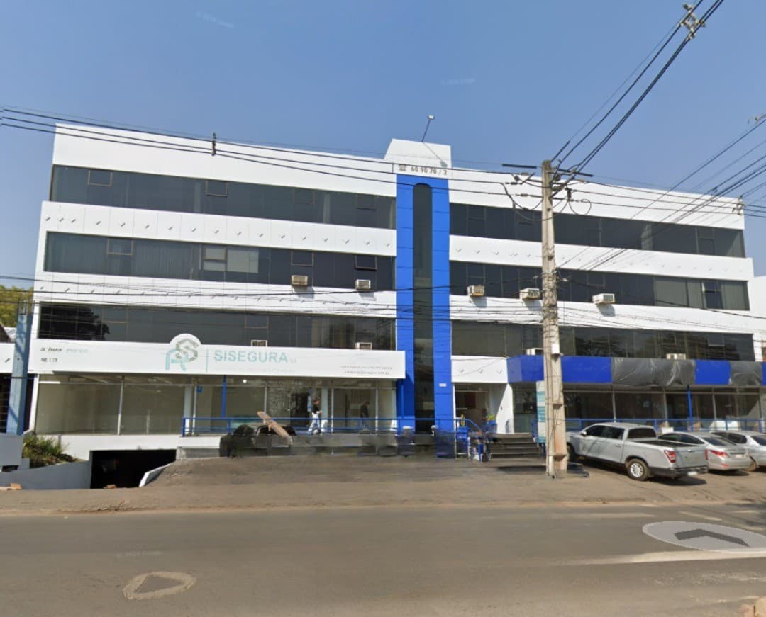 Alquilo oficina corporativa sobre avda. Rca. Argentina