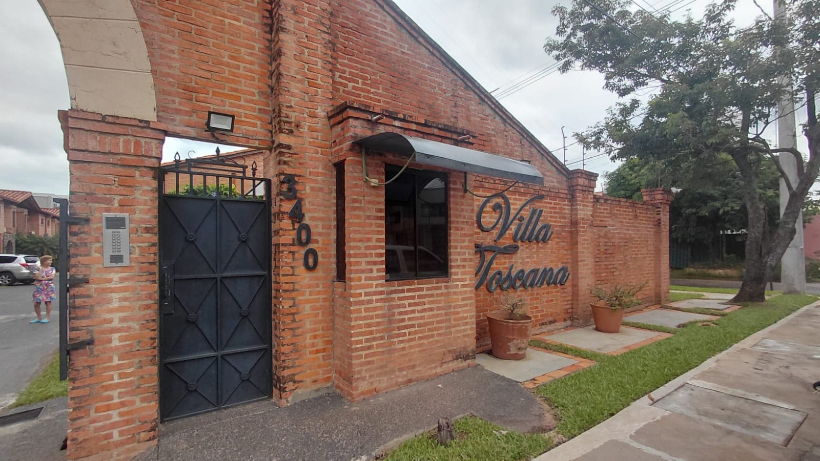 Dúplex en Venta en Asunción – Zona Premium- CONDOMINIO CERRADO VILLA TOSCANA