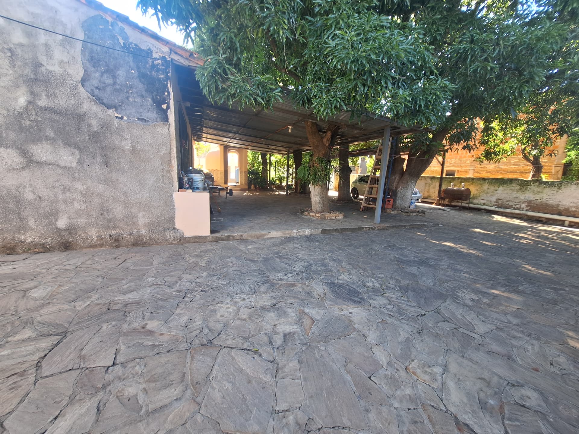 Vendo terreno de 657.52 m2 en esquina!!! Bo. Mocayaty, cercano al colegio santa ana