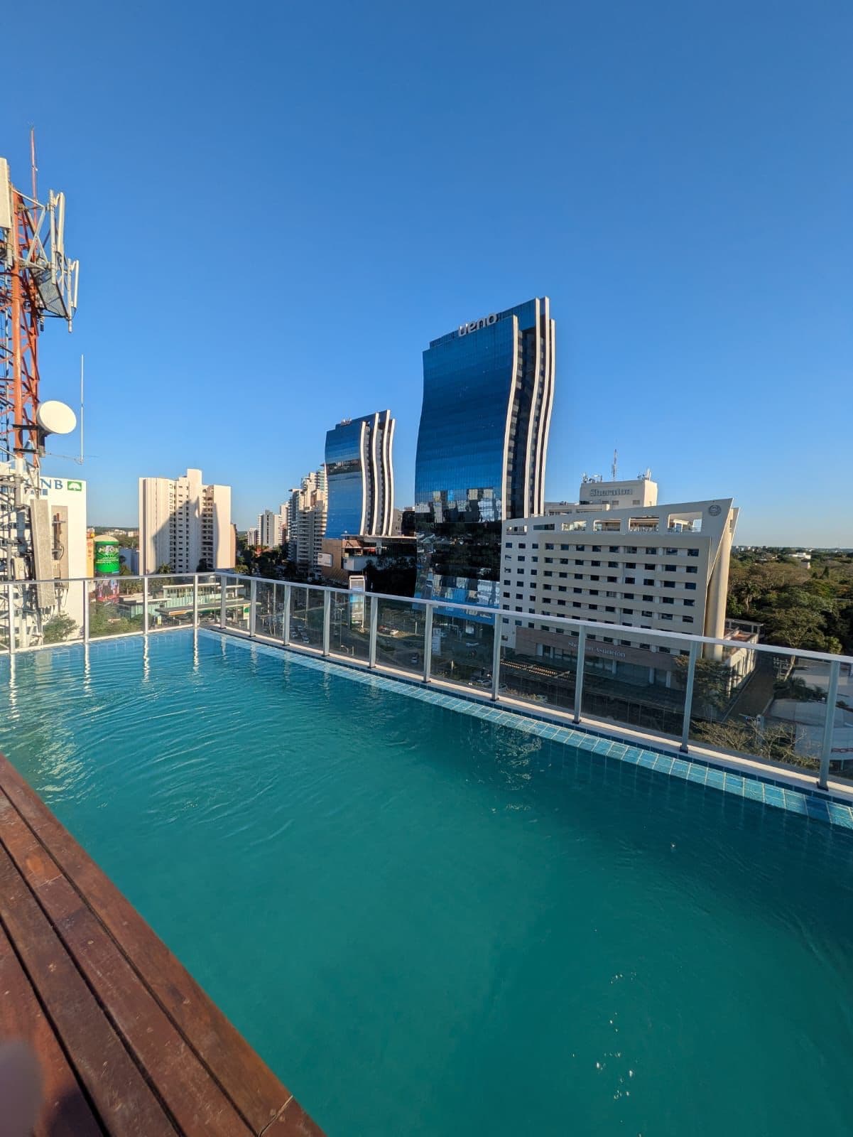 Departamento en venta con ubicación privilegiada, a pasos del shopping del Sol en Barrio Las Lomas