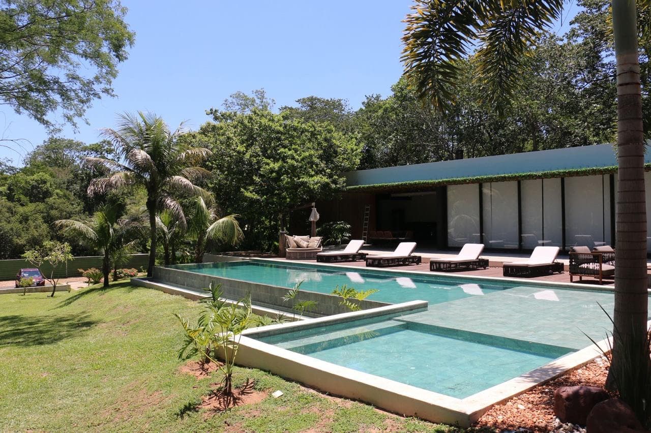 Alquiler y Venta en San Bernardino: Lujosa Casa zona anfiteatro