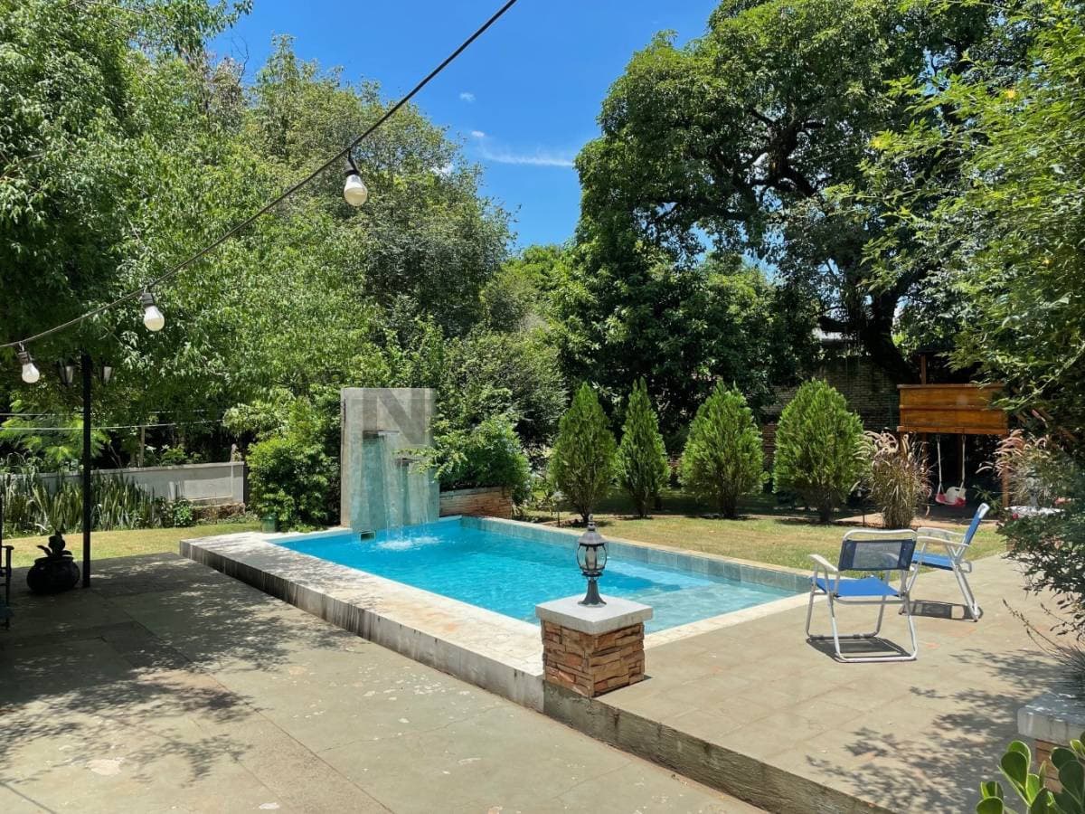 Exclusiva Residencia en Venta en San Lorenzo: Lujo y Confort en Cada Detalle