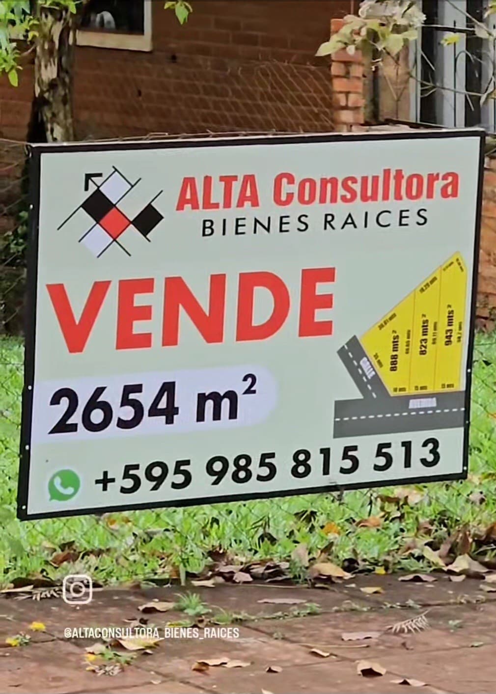 ✅️EN VENTA: 3 terrenos juntos con Vivienda Antigüa en Ubicación Estratégica