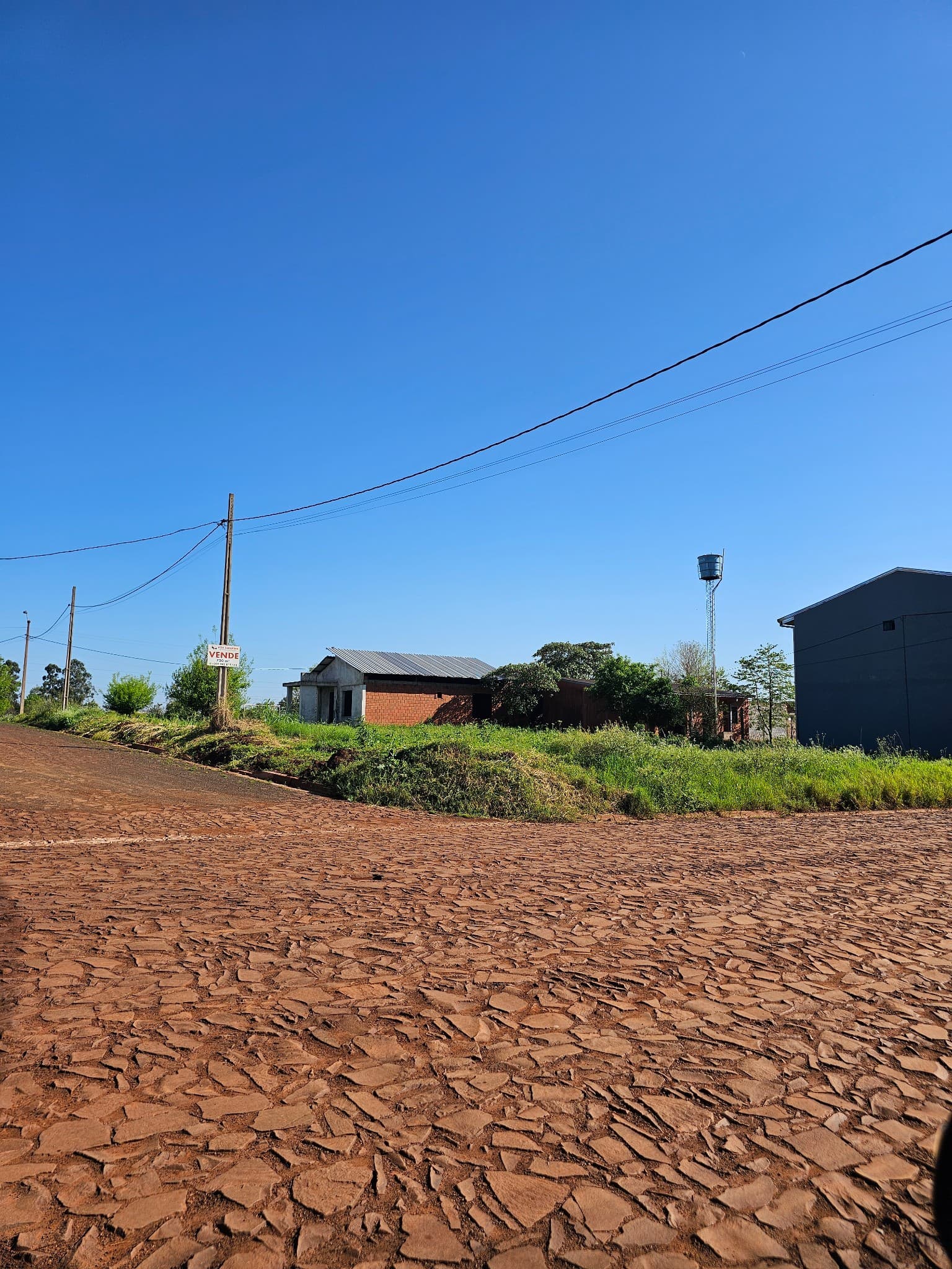 ¡Oportunidad Única! Exclusiva Esquina en Fracción Mburukujá: Invierta en su Futuro