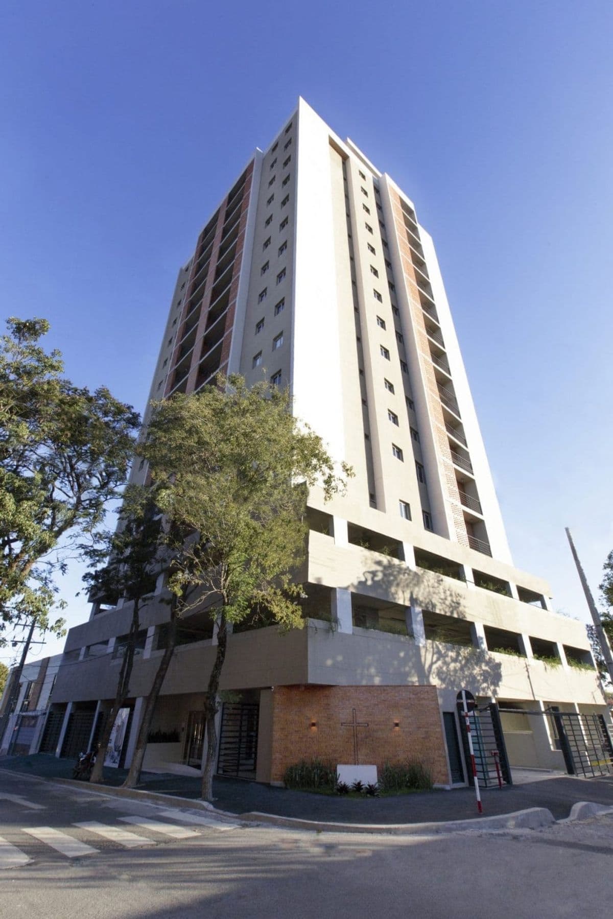 Vendo exclusivo departamento de 3 dormitorios en edificio morelia - sajonia: ¡vive con estilo y confort!