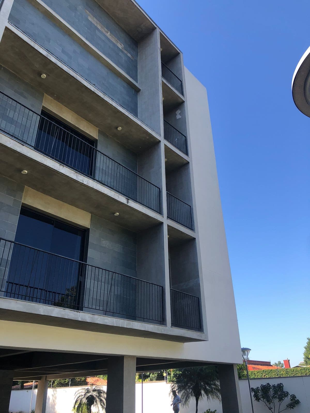 Alquilo amplio dpto de 1 dormitorio zona cit, traumatocenter