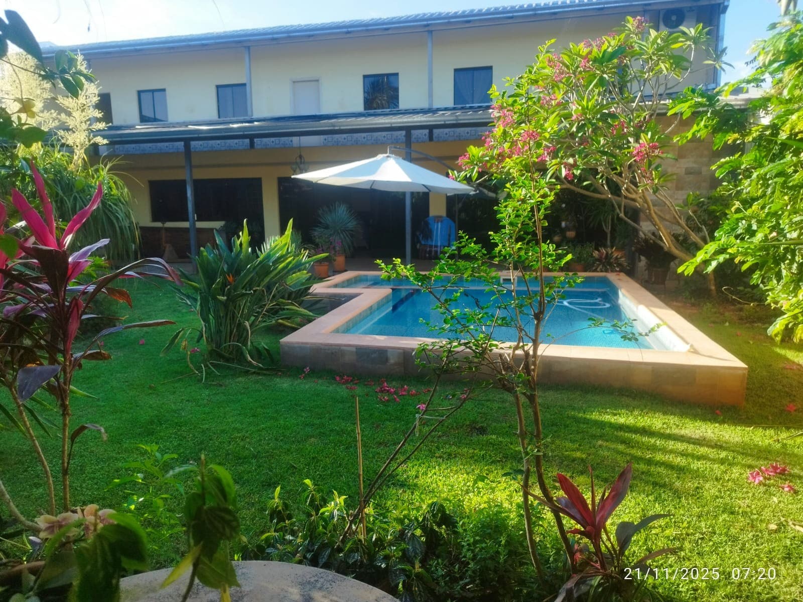 Oportunidad casa con 2 tinglados