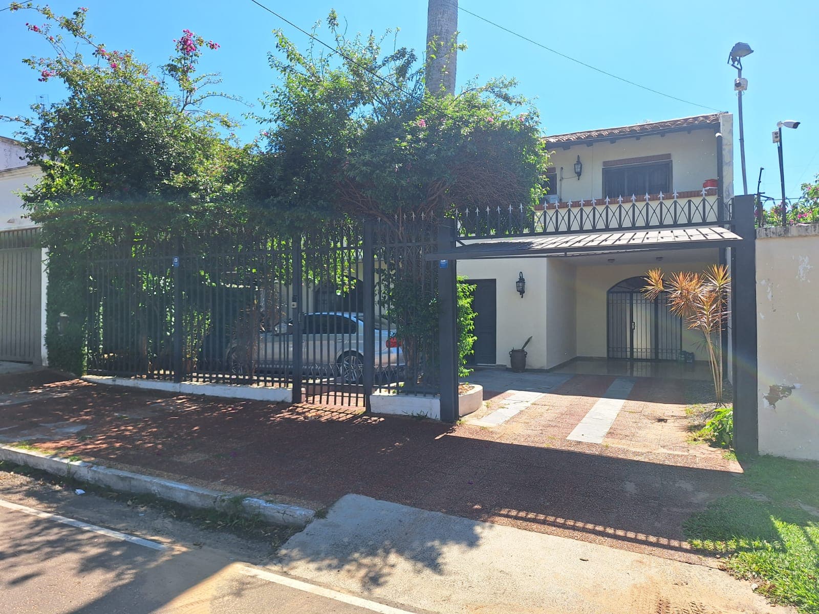 Casa en itá enramada zona av.cacique y av.perón