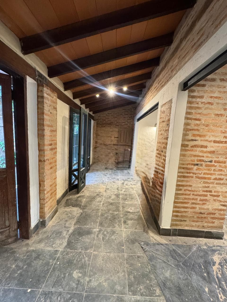 Alquilo casa como para oficina en Zona Avda España